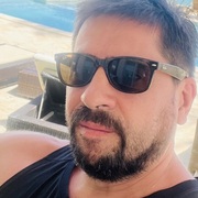 Farid 50 Santiago