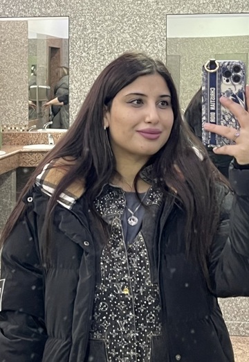 Amina (@amina8726) — my photo № 1