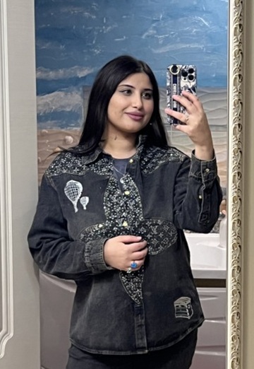 Amina (@amina8726) — my photo № 2