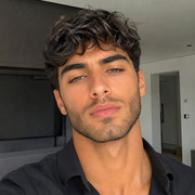 Maxime 25 Paris