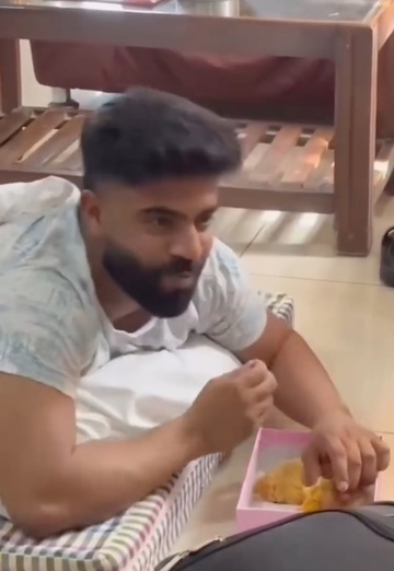 Mohit (@mohit413) — my photo № 1