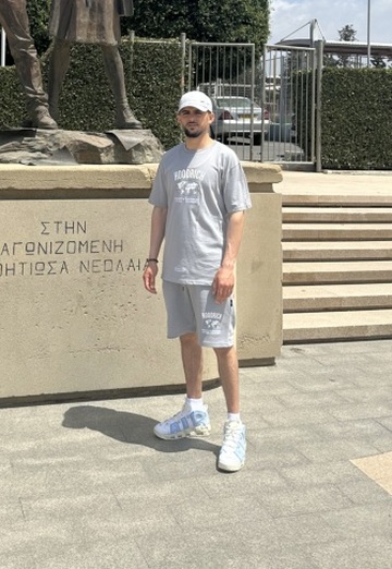 AJ (@ali88548) — my photo № 2