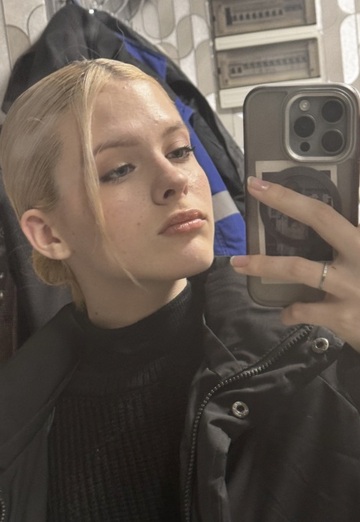 Lili (@lili5272) — my photo № 1