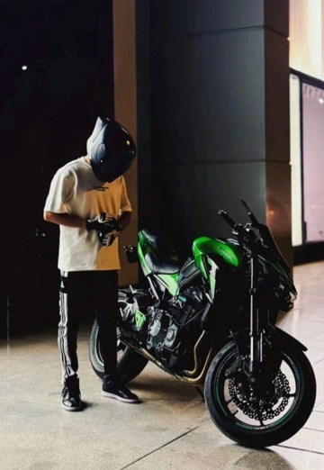 Amine (@amine1034) — my photo № 1