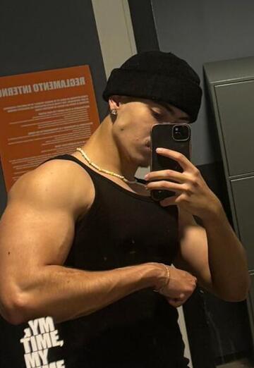 Adel (@adel4817) — my photo № 4