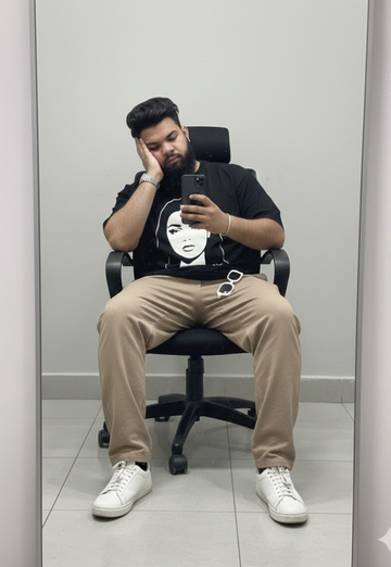 ZEESHAN (@zeshan26) — my photo № 3