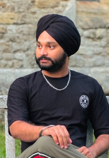 Mika Singh (@mikasingh0) — my photo № 1