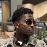 Moussa 25 Saint Petersburg