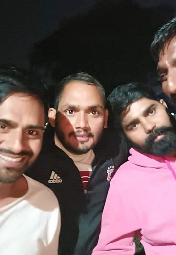 Abhi (@abhi563) — my photo № 1