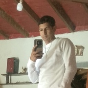 Alejandro 25 Medellín